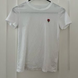 Aritzia Sunday Best — Rose Embroidered Tee!!